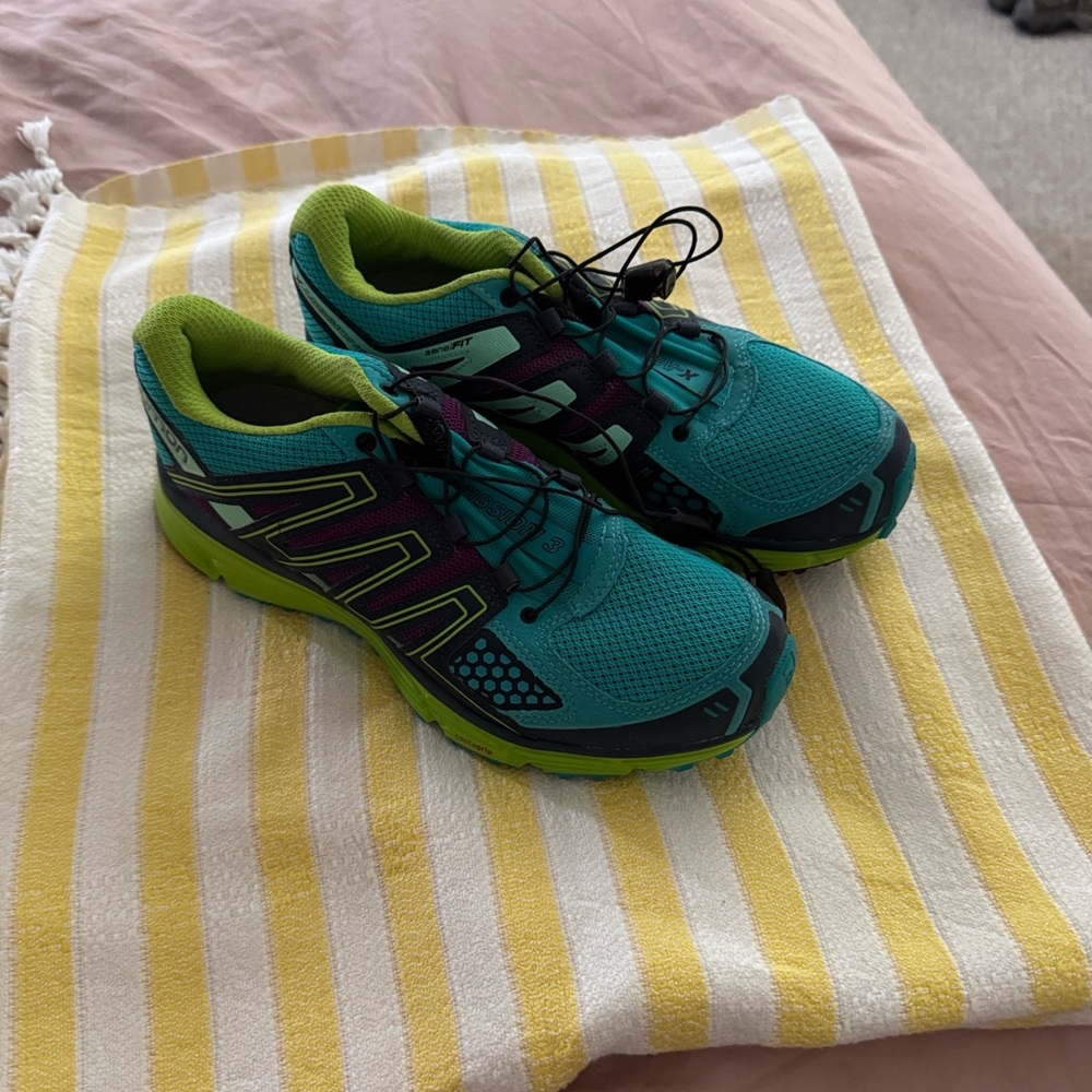 Women’s 3 Trail Running Shoes in the "Teal/Blue/Green" colorway. - Picture 6 of 10